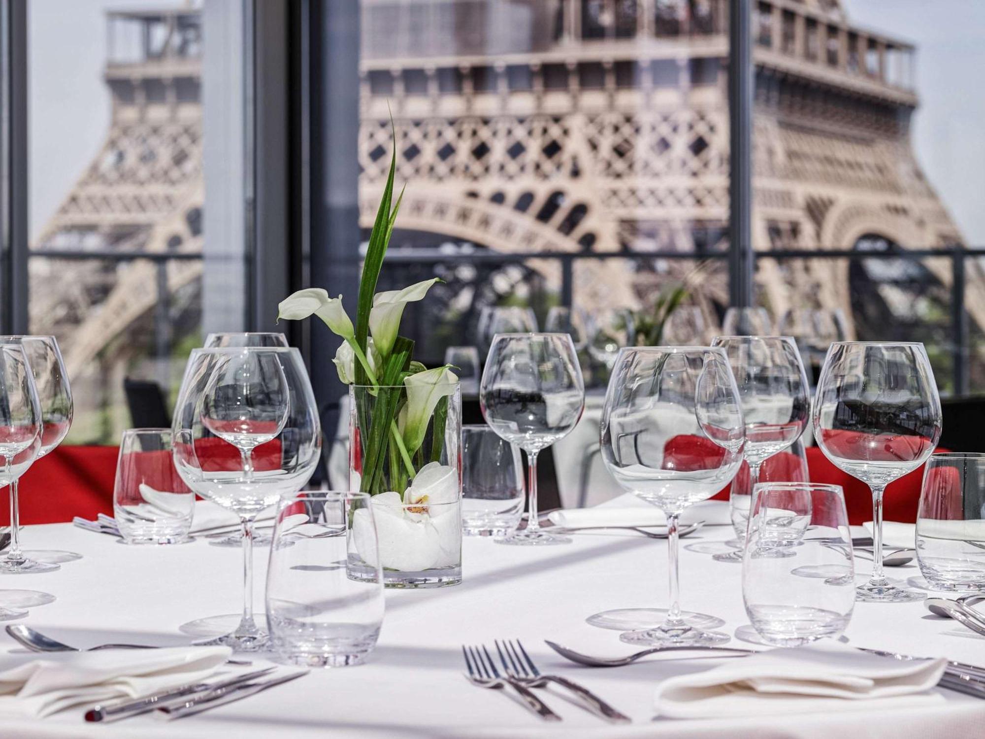 Hotel Pullman Paris Tour Eiffel Esterno foto