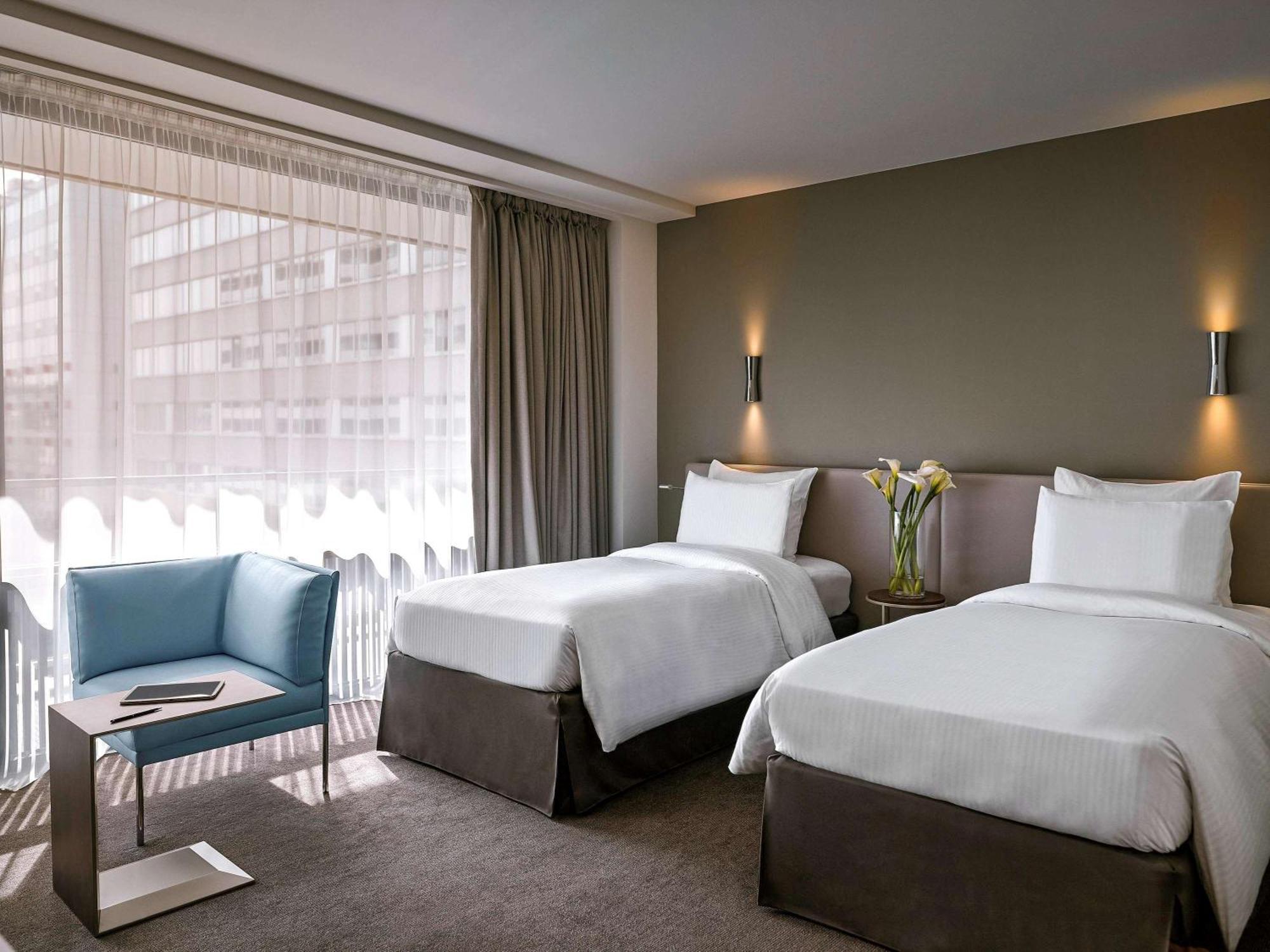Hotel Pullman Paris Tour Eiffel Esterno foto