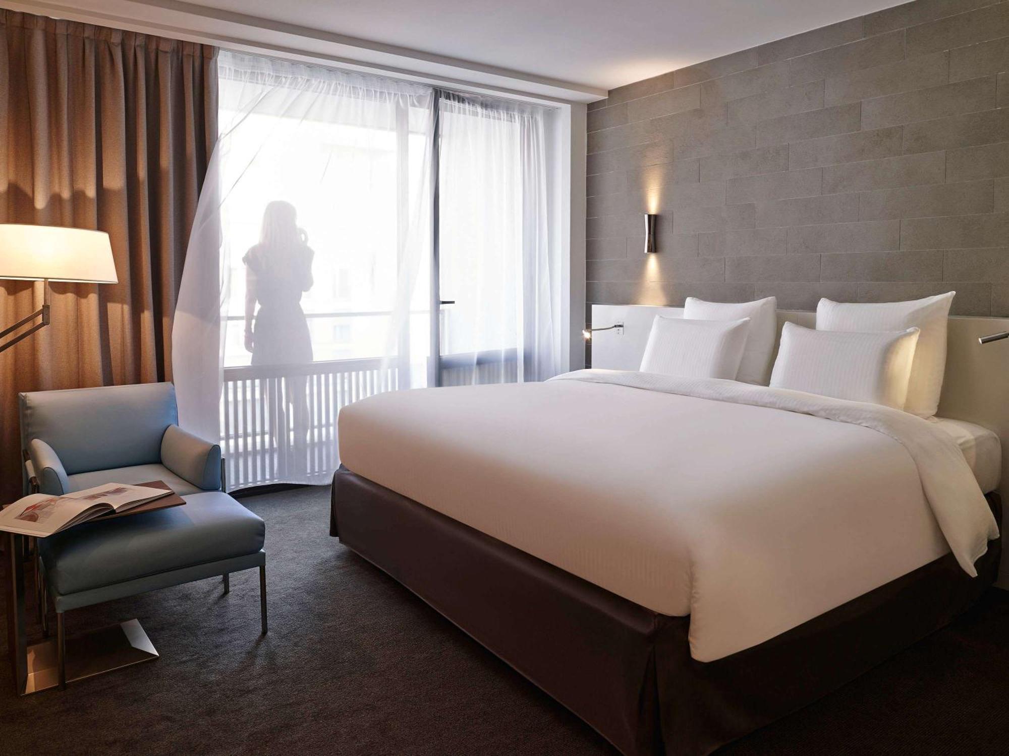 Hotel Pullman Paris Tour Eiffel Esterno foto